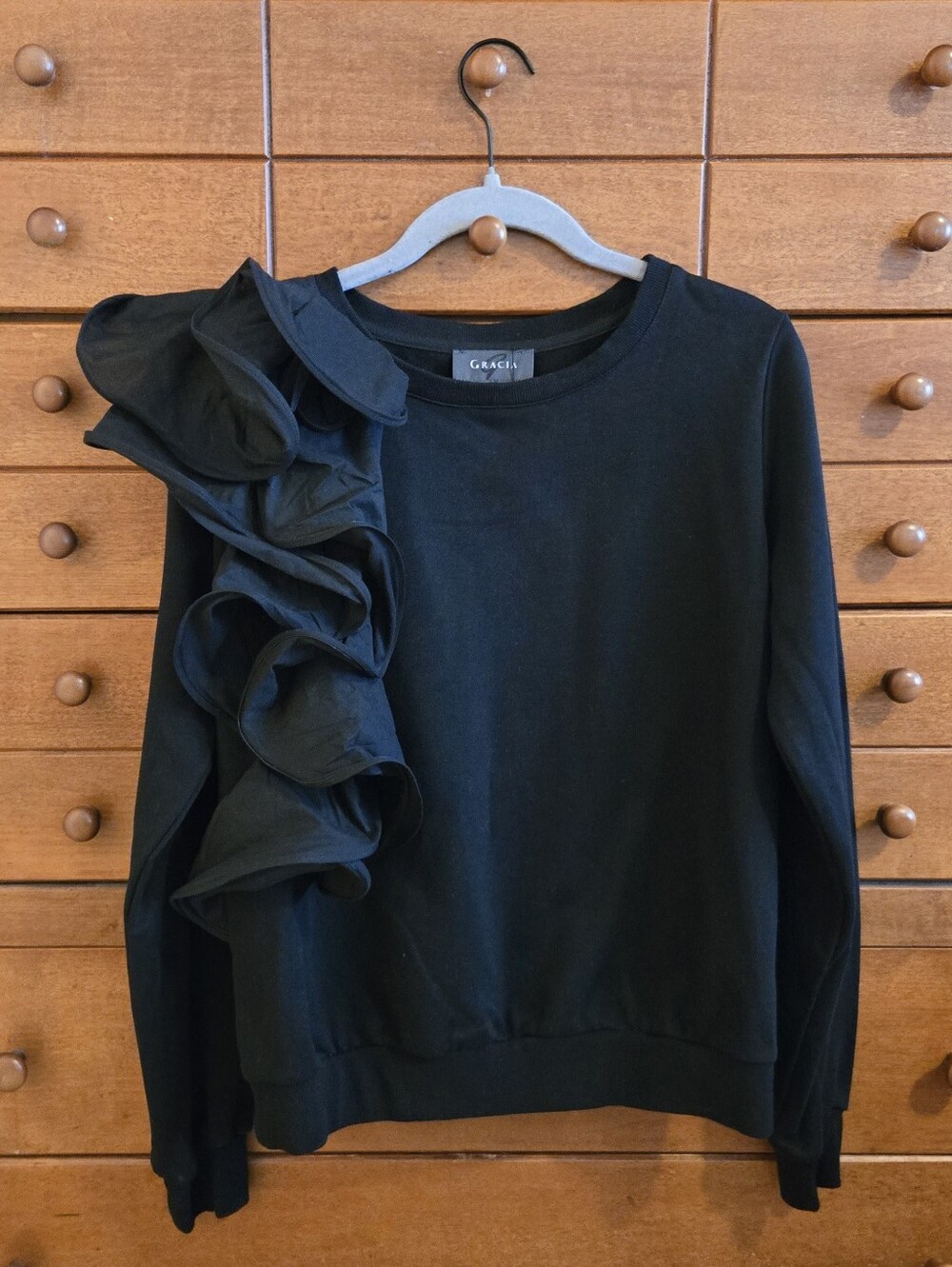 NEW Gracia Black Ruffle-Shoulder Crewneck Sz Large
